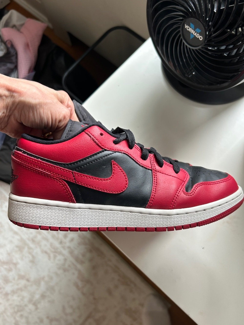 Air Jordan 1 Low "Reverse Bred" GS Youth 6Y (Fits Women 7.5-8) - Picture 7 of 10